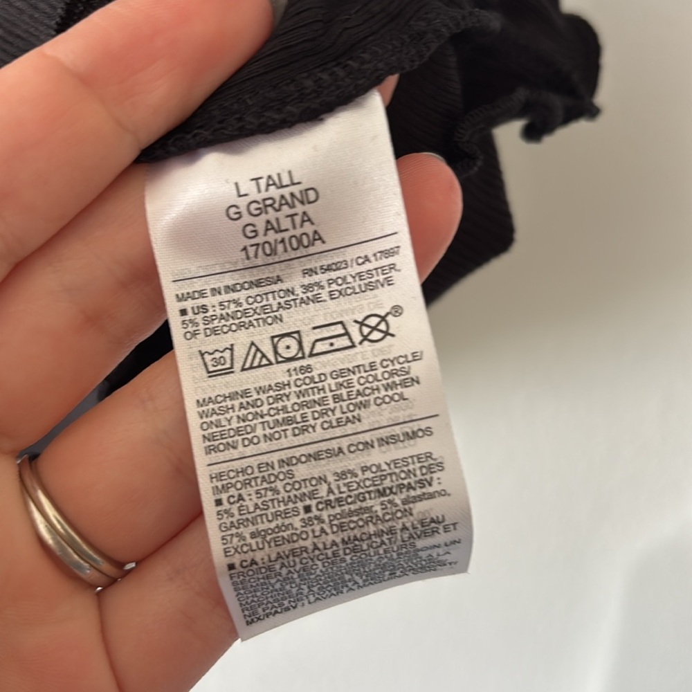 Old Navy Ruffle-Trim Ribbed Top - Picture 5 of 10